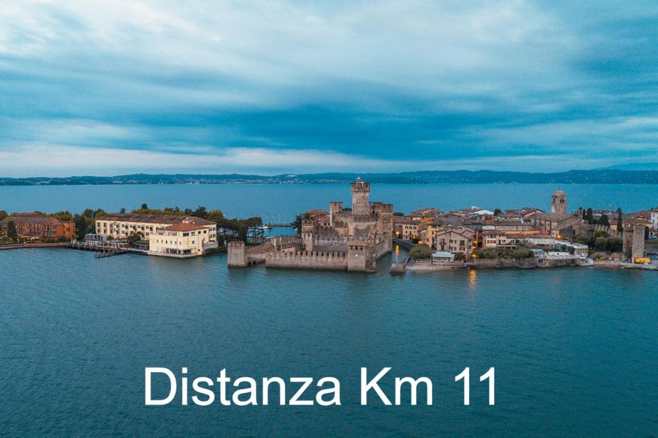 Appartamento "Il Vicolo" Peschiera del Garda Bagian luar foto