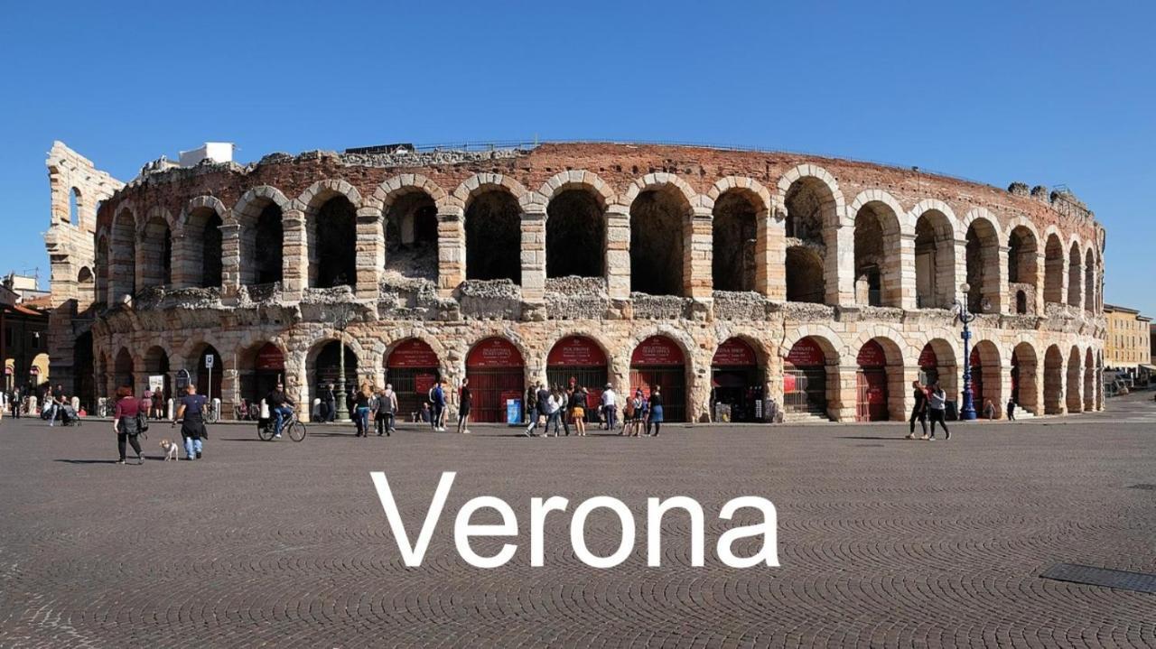 Appartamento "Il Vicolo" Peschiera del Garda Bagian luar foto