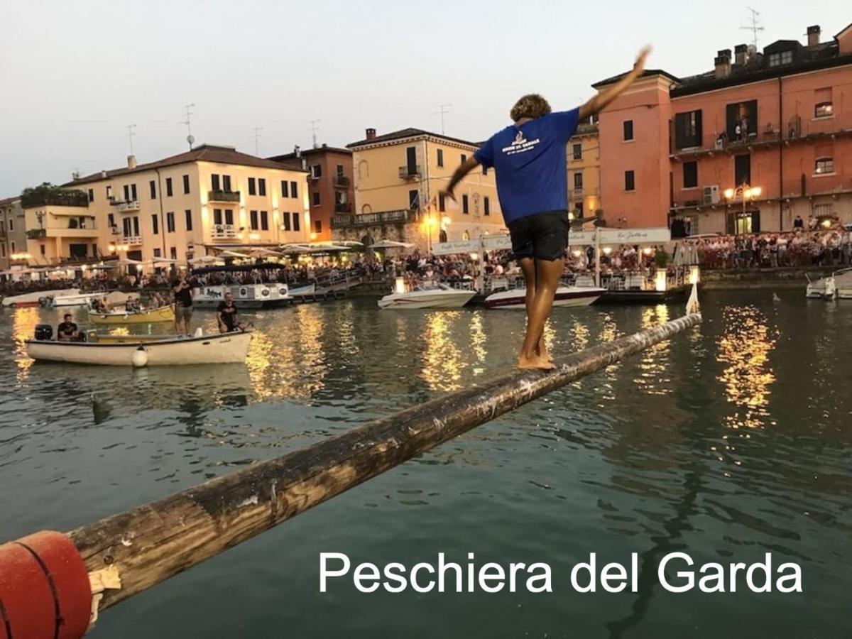 Appartamento "Il Vicolo" Peschiera del Garda Bagian luar foto
